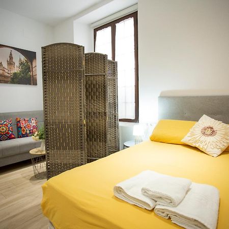 Wish Suite Cervantes Севилья Экстерьер фото