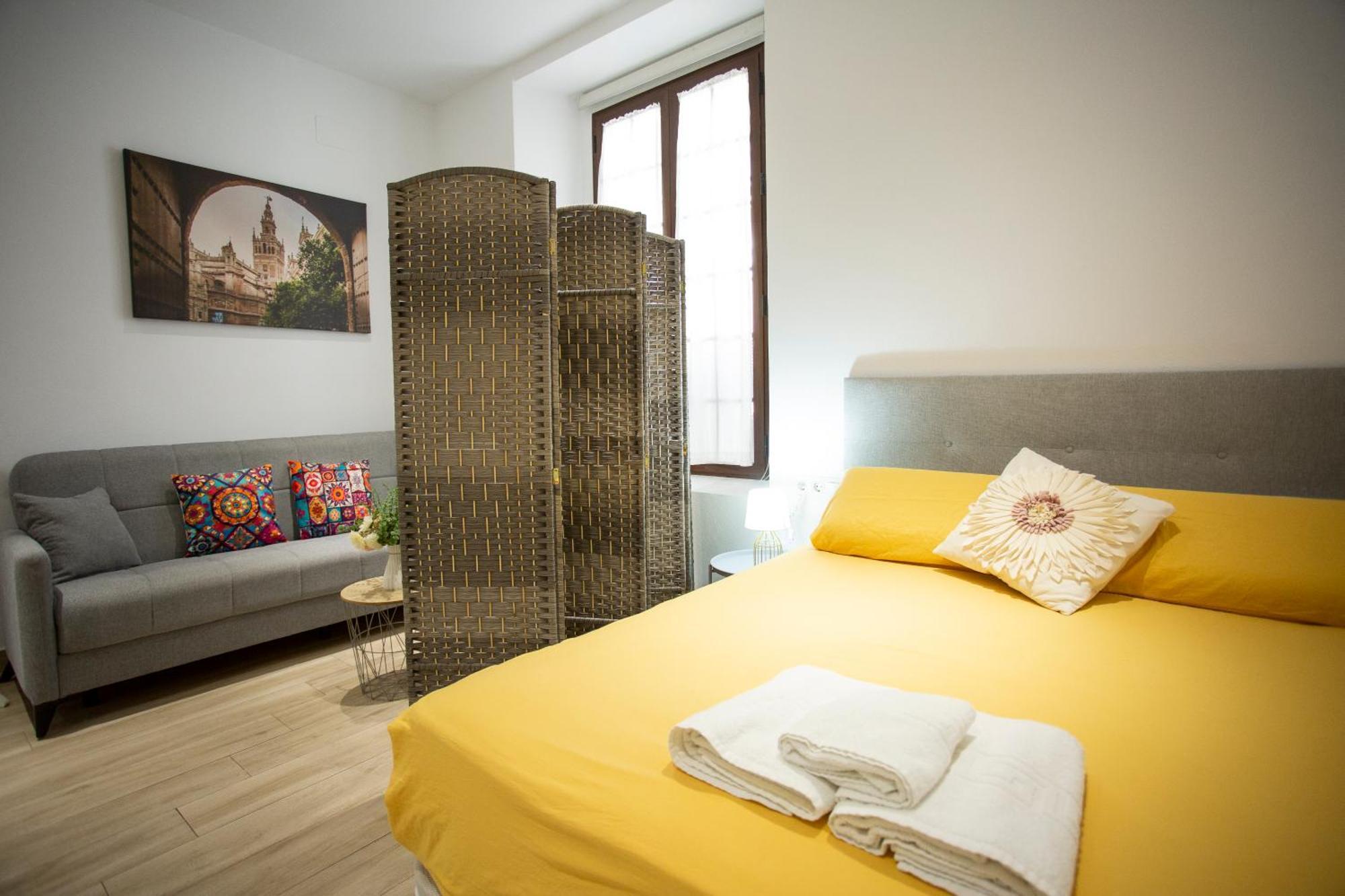 Wish Suite Cervantes Севилья Экстерьер фото