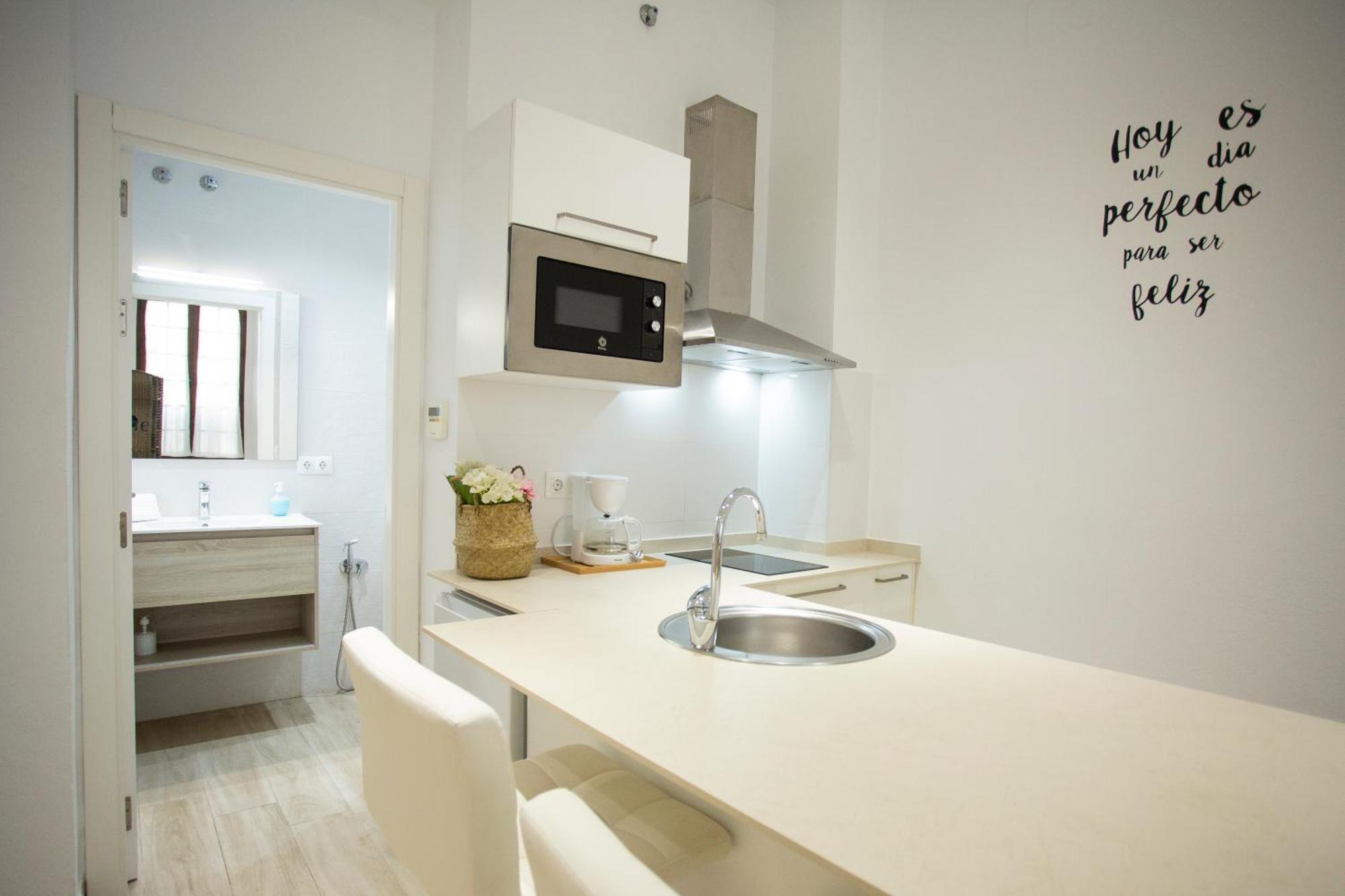 Wish Suite Cervantes Севилья Экстерьер фото